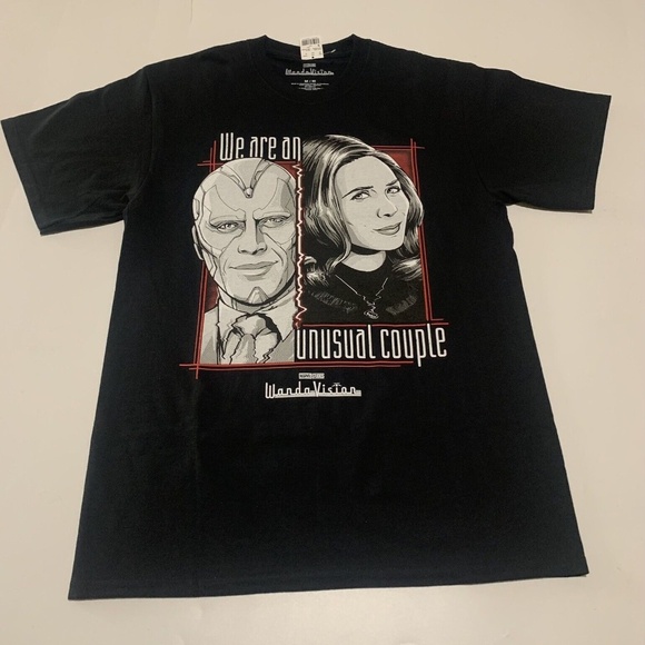Marvel Studios Wanda Vision‎ T-Shirt "We are an usual couple" Size Medium NWT - Picture 1 of 6